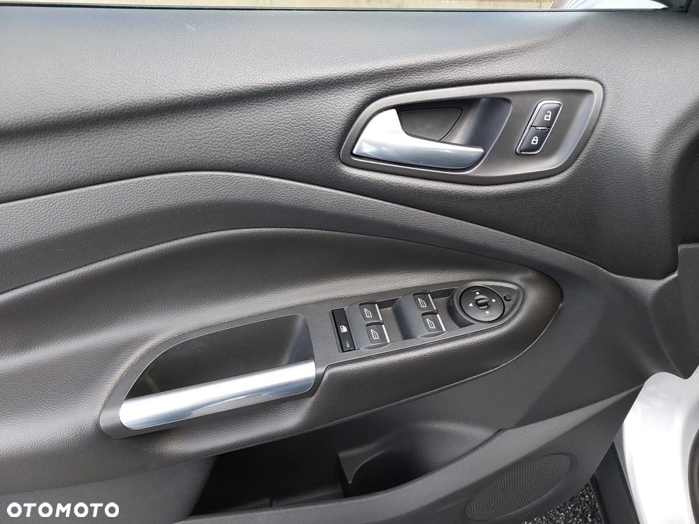 Ford Kuga 2.0 TDCi 4WD Titanium - 34