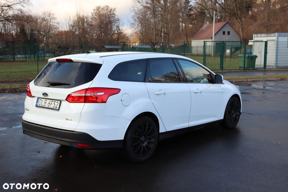Ford Focus 1.0 EcoBoost Titanium - 12