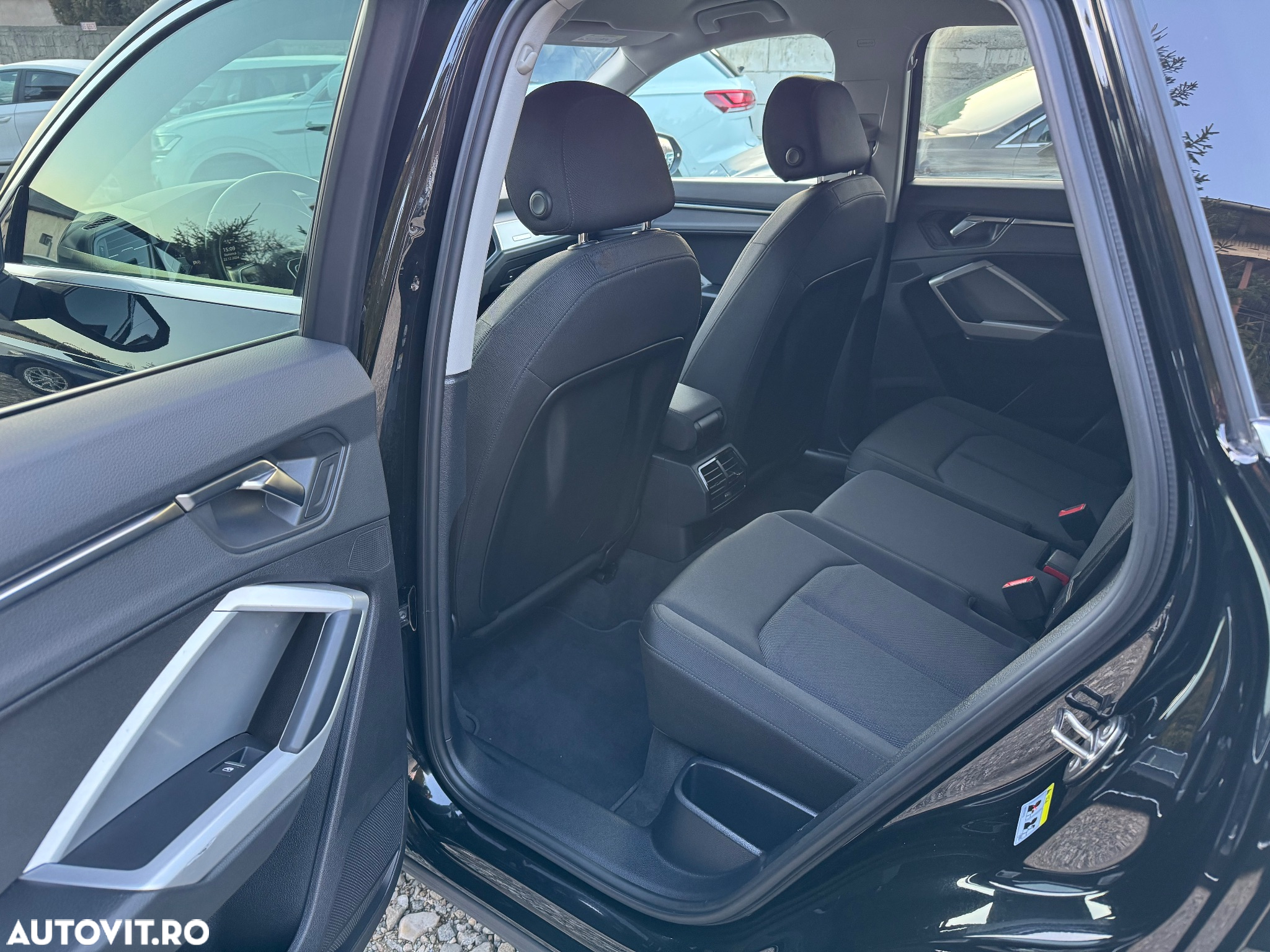 Audi Q3 2.0 35 TDI S tronic S Line - 24