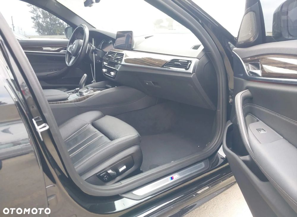 BMW Seria 5 540i GPF Sport - 9