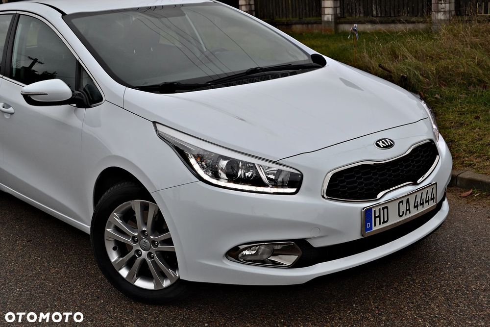 Kia Ceed 1.4 CVVT Vision - 23