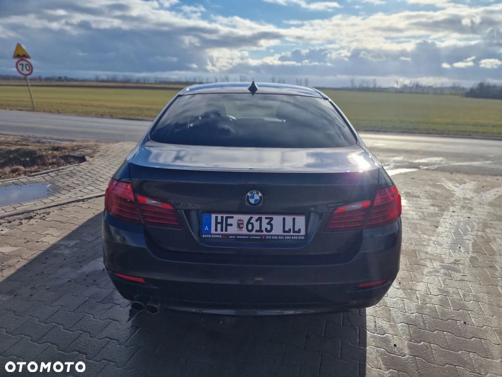 BMW Seria 5 518d - 12
