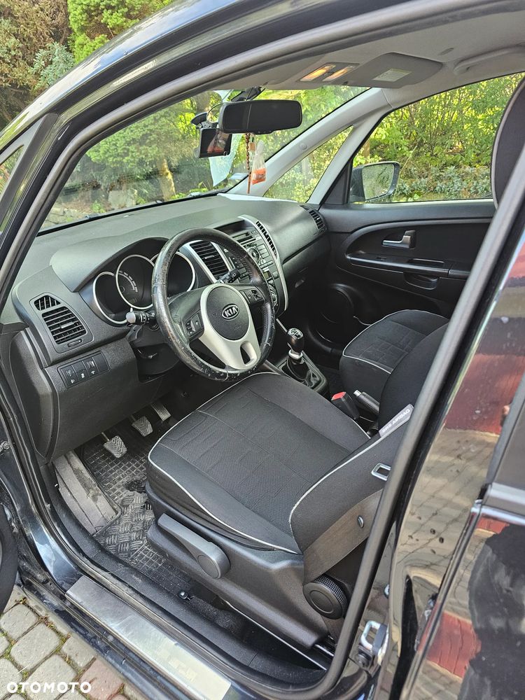 Kia Venga 1.4 CRDi M - 4