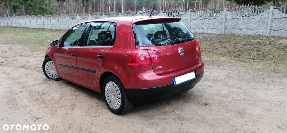 Volkswagen Golf - 5