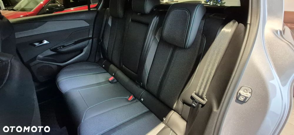 Peugeot 308 1.2 PureTech Allure Pack S&S EAT8 - 21