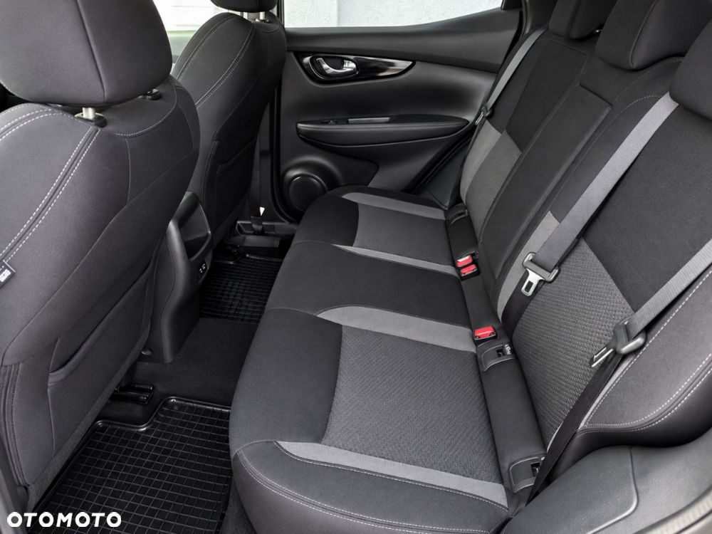 Nissan Qashqai 1.3 DIG-T N-Connecta - 31