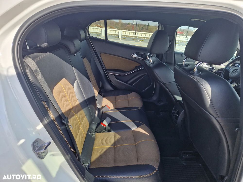 Mercedes-Benz GLA - 12