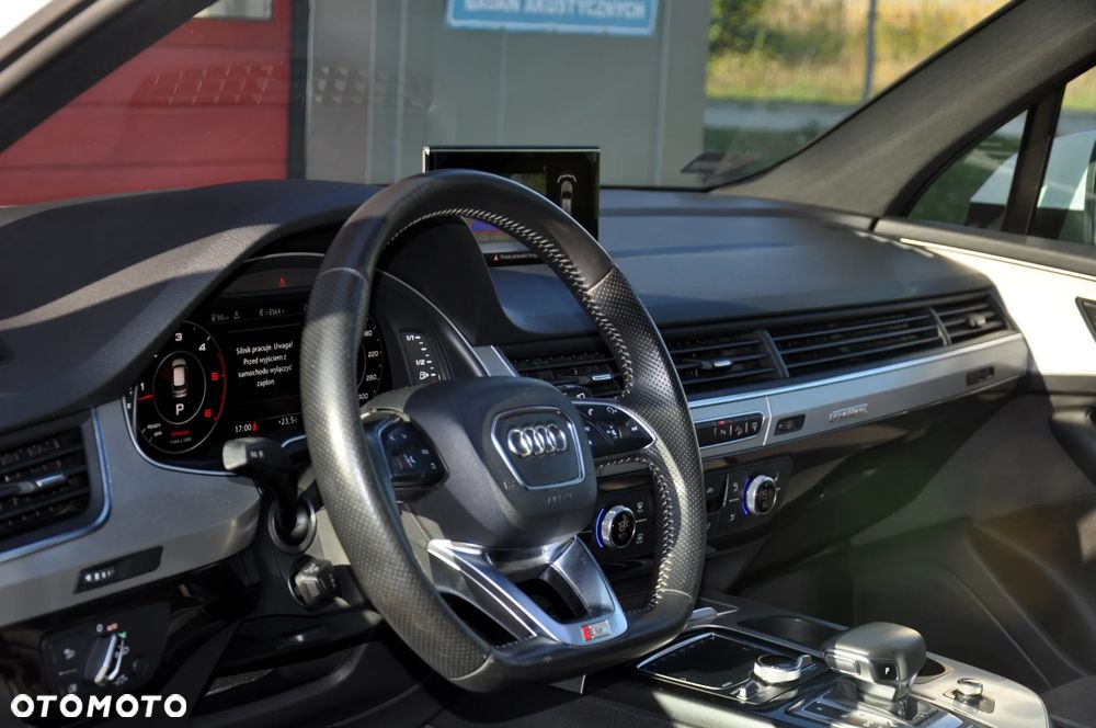 Audi Q7 - 25