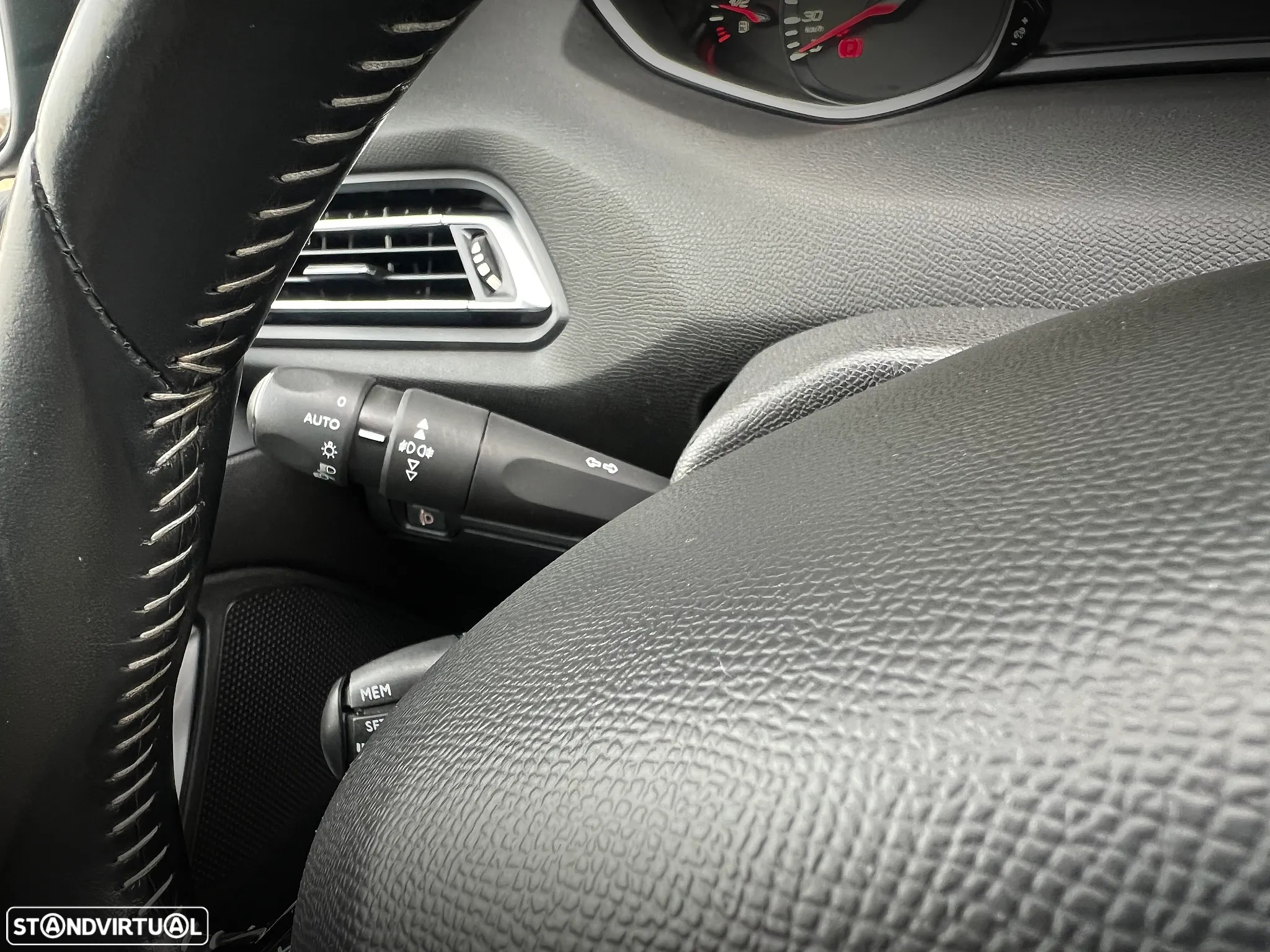 Peugeot 308 1.6 BlueHDi Style J17 - 9