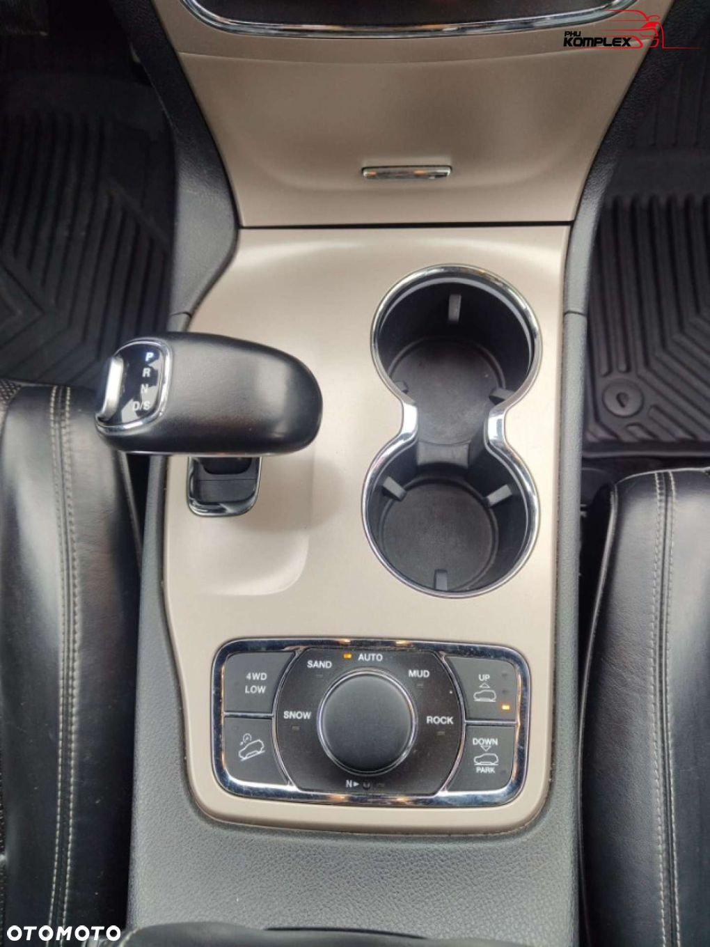 Jeep Grand Cherokee - 16