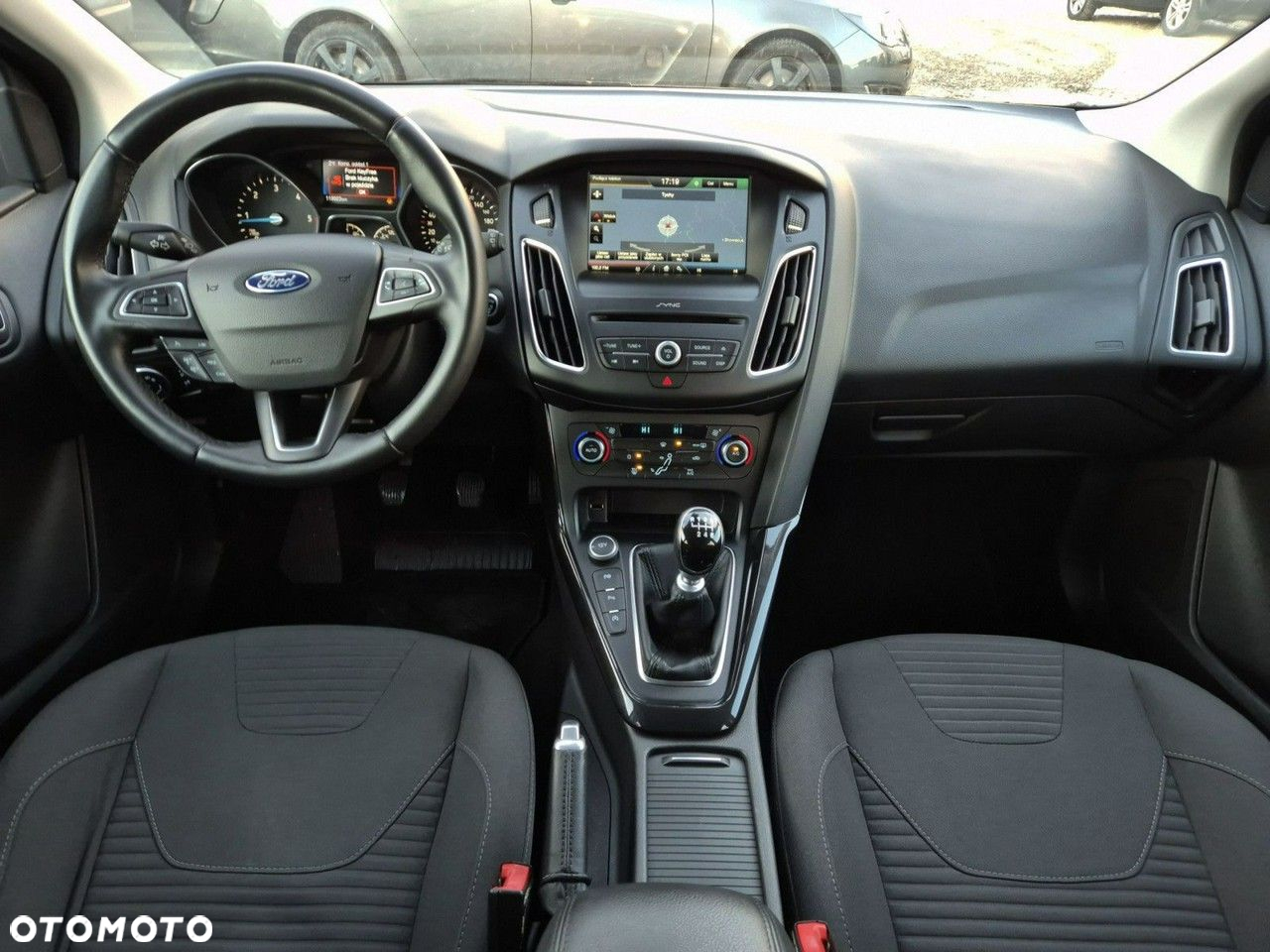 Ford Focus - 25