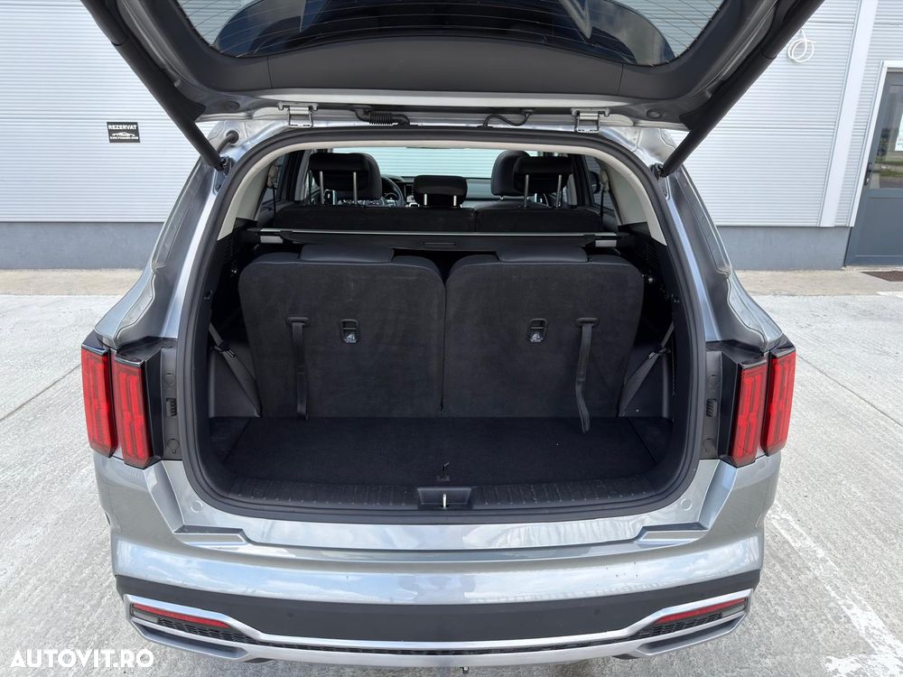 Kia Sorento 1.6 T-GDI HEV 6AT 4x2 7P Premium - 36