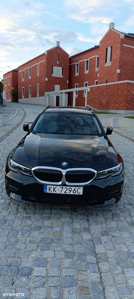 BMW Seria 3 320d Sport Line - 4