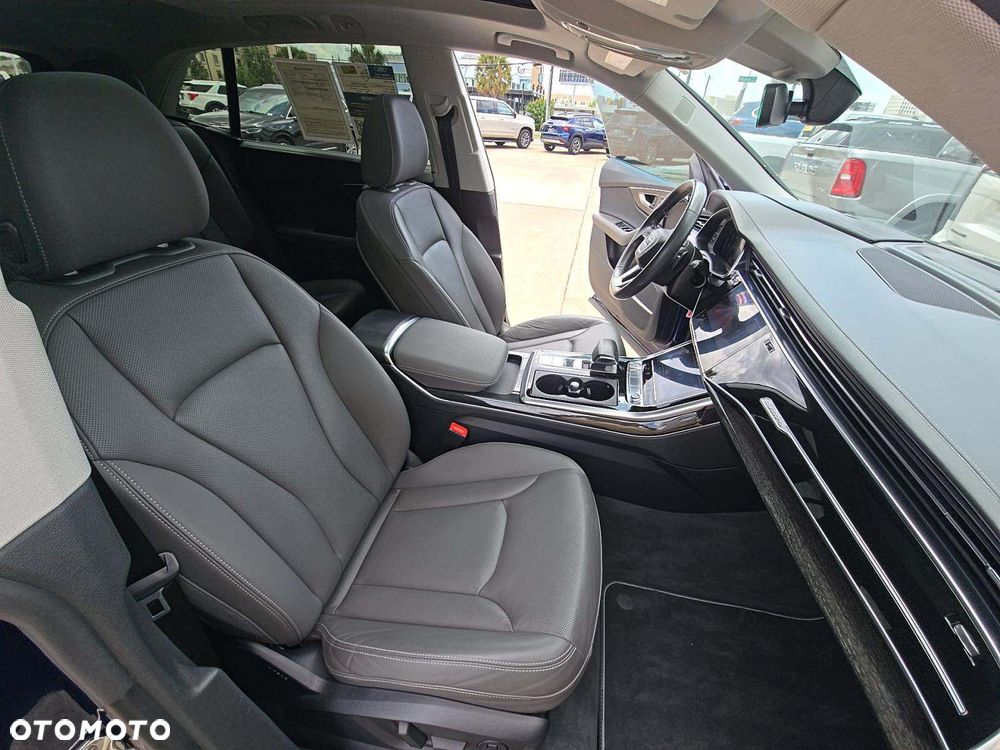 Audi Q8 55 TFSI mHEV Quattro Tiptronic - 14