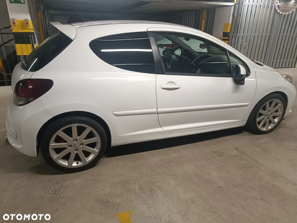 Peugeot 207 RC - 3