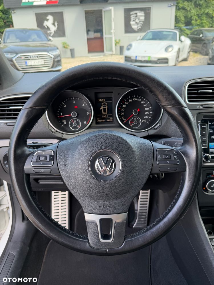 Volkswagen Golf 1.6 TDI DPF Highline - 22