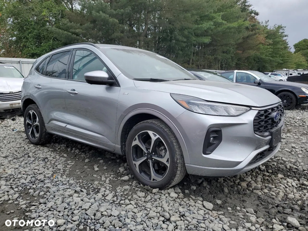 Ford Escape 2.0 EcoBoost AWD Titanium