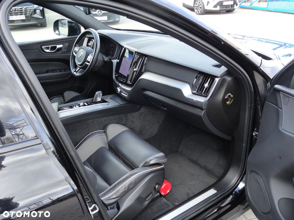 Volvo XC 60 B4 D Geartronic RDesign - 9