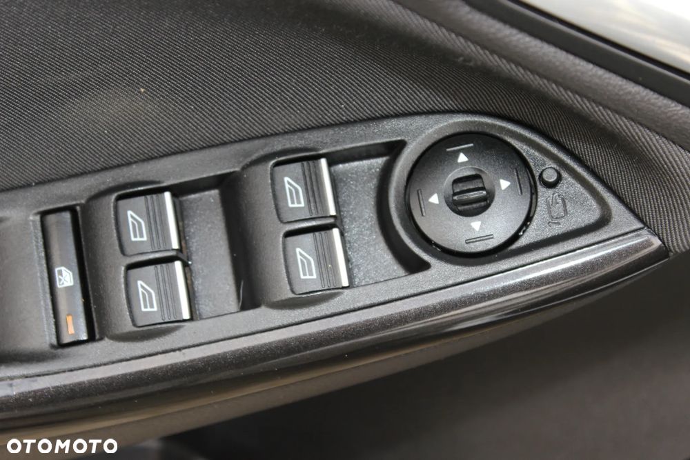 Ford Focus Turnier 1.5 EcoBlue Start-Stopp-System ST-LINE X - 14