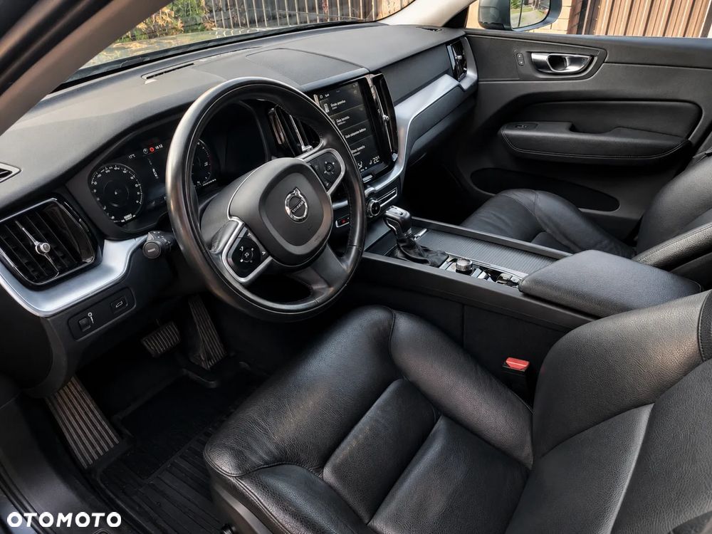 Volvo XC 60 D4 Momentum Pro - 7