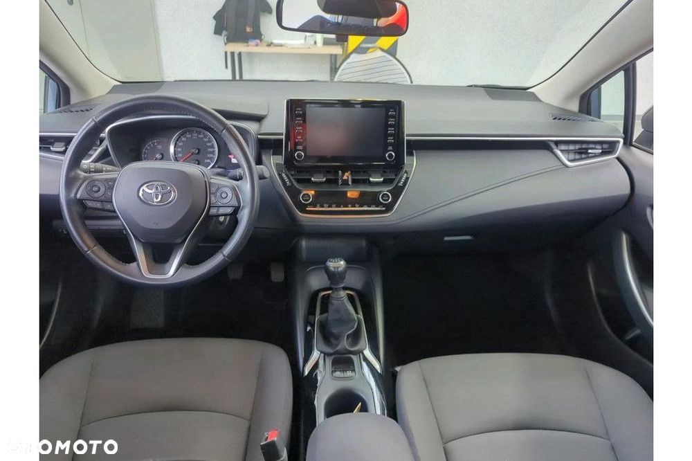 Toyota Corolla - 11
