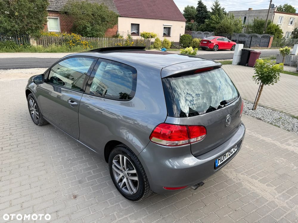 Volkswagen Golf 2.0 TDI DPF DSG Highline - 23