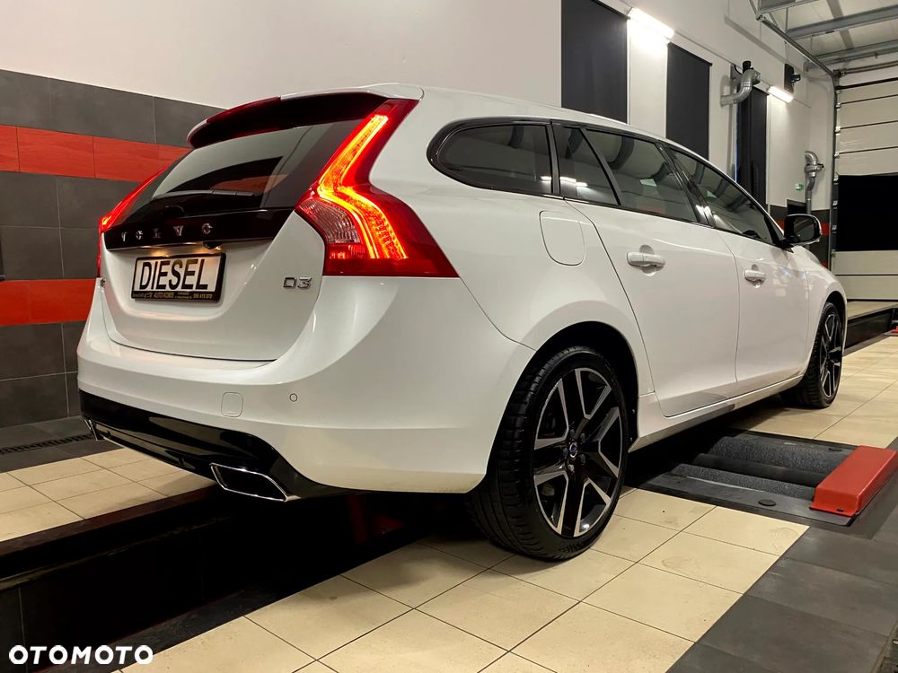 Volvo V60 D3 Inscription - 14
