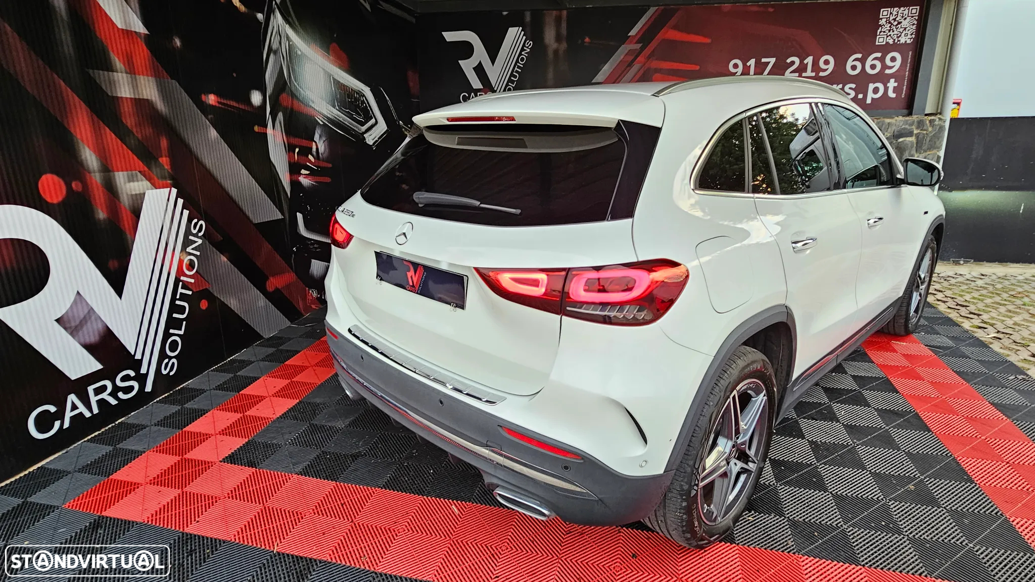 Mercedes-Benz GLA 250 e AMG Line - 19