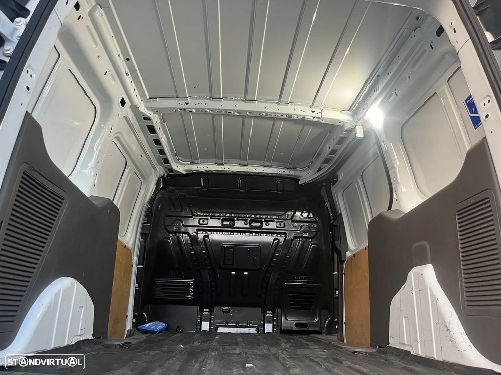 Ford Transit Connect L2 - 19