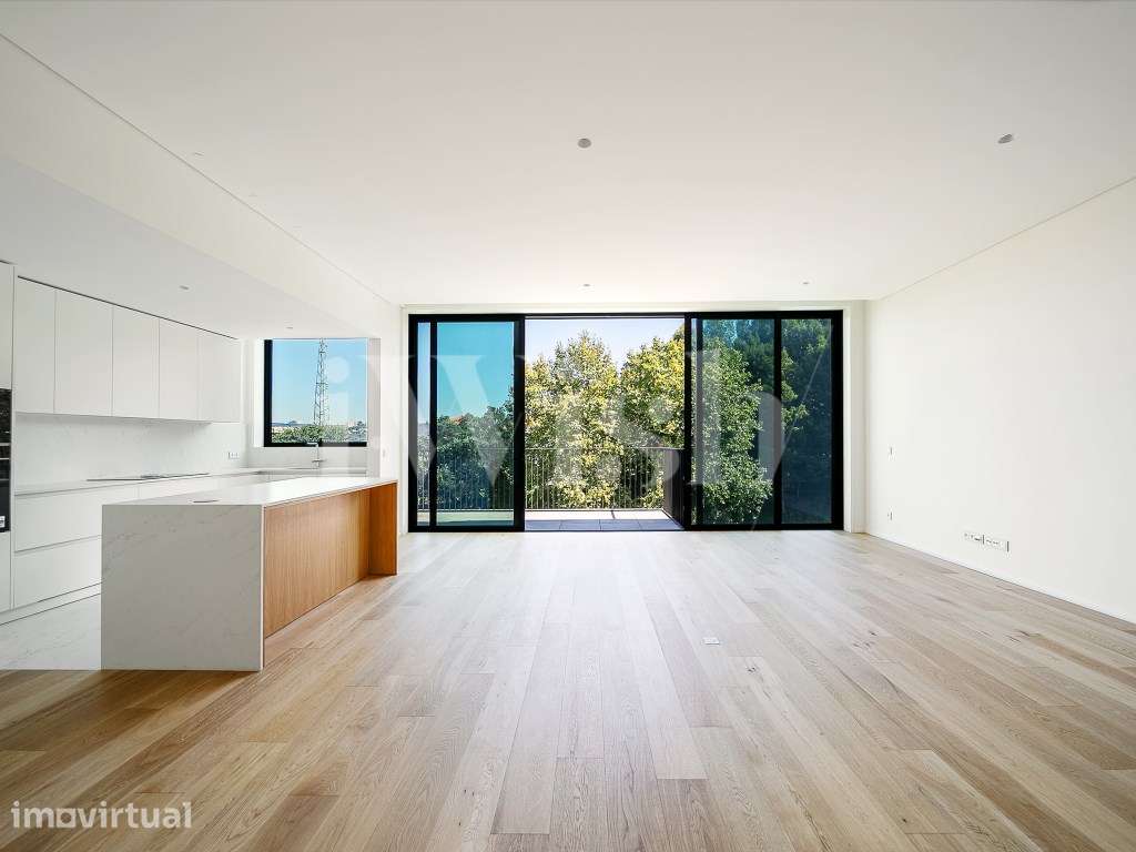 Moradia T5 de Luxo com Piscina e Vista Panorâmica sobre o Douro