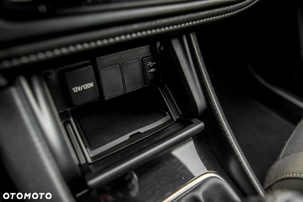 Toyota Auris 1.2 T GPF Premium - 22