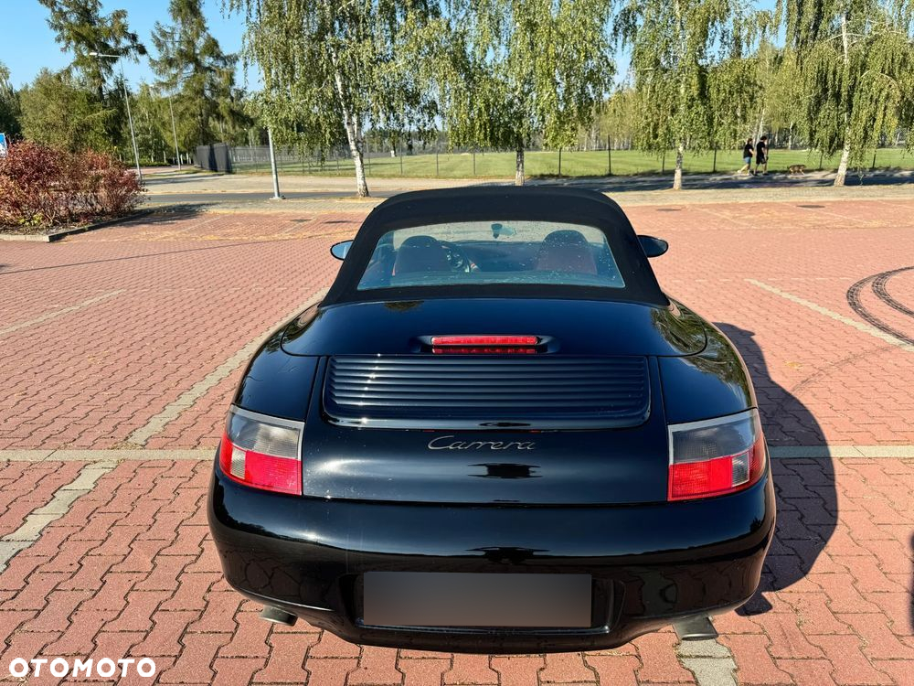 Porsche 911 Carrera Cabrio - 15