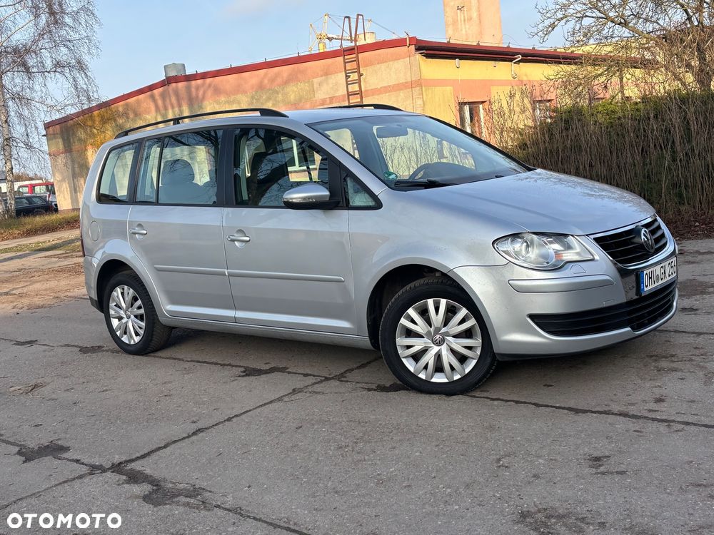 Volkswagen Touran 1.9 TDI DSG Conceptline - 27