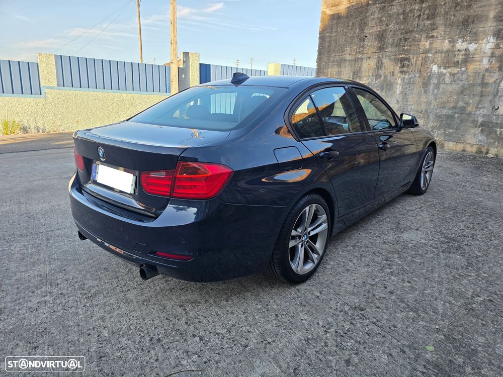 BMW 335 i Aut. Sport Line - 3