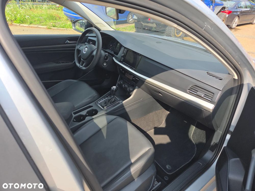Volkswagen Golf - 8