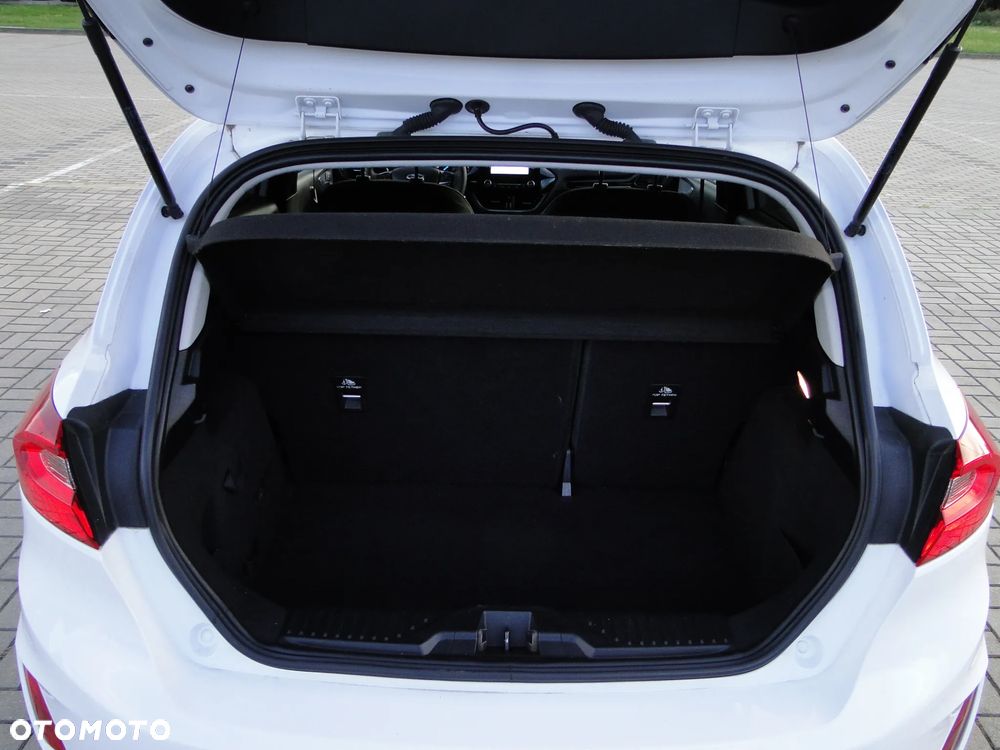 Ford Fiesta - 12