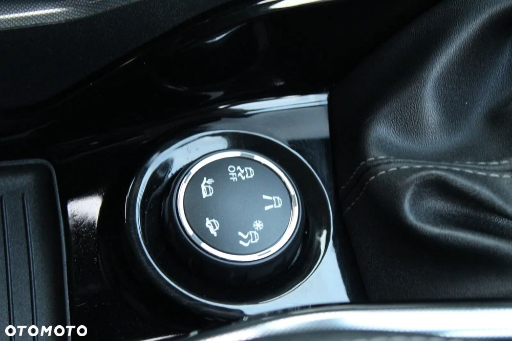 Peugeot 2008 1.6 e-HDi Allure S&S - 25