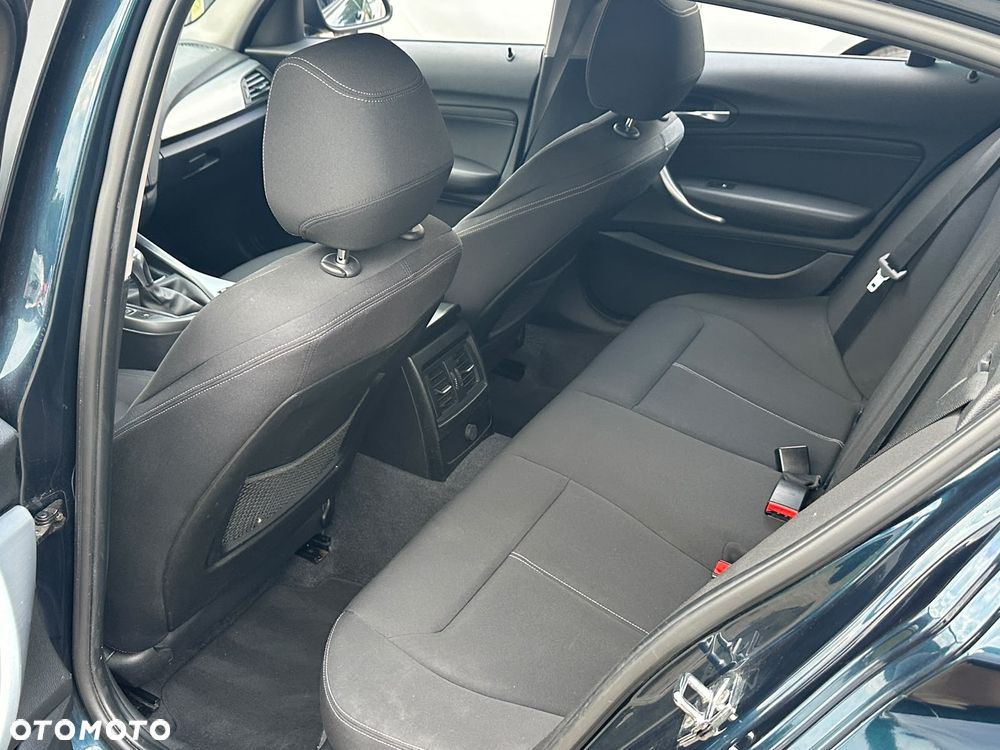 BMW Seria 1 118d Sport Line - 33