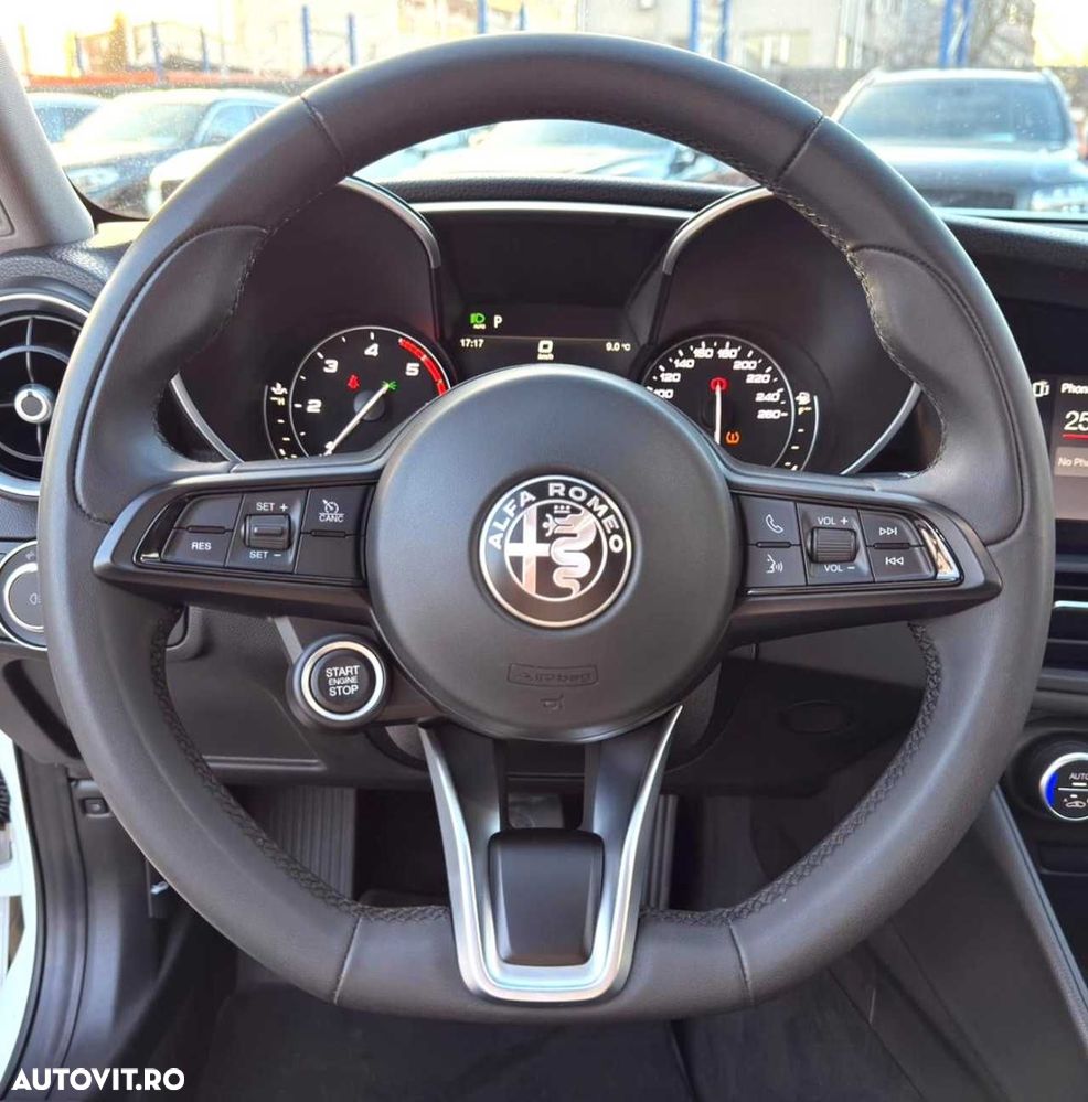 Alfa Romeo Giulia - 21