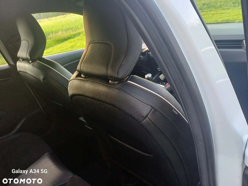 Renault Clio - 8
