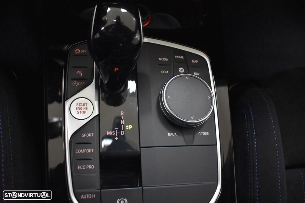 BMW 116 d Pack Desportivo M Auto - 39