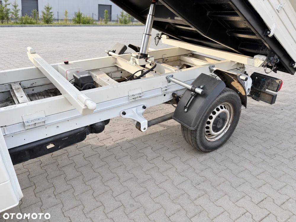 Mercedes-Benz Sprinter - 16