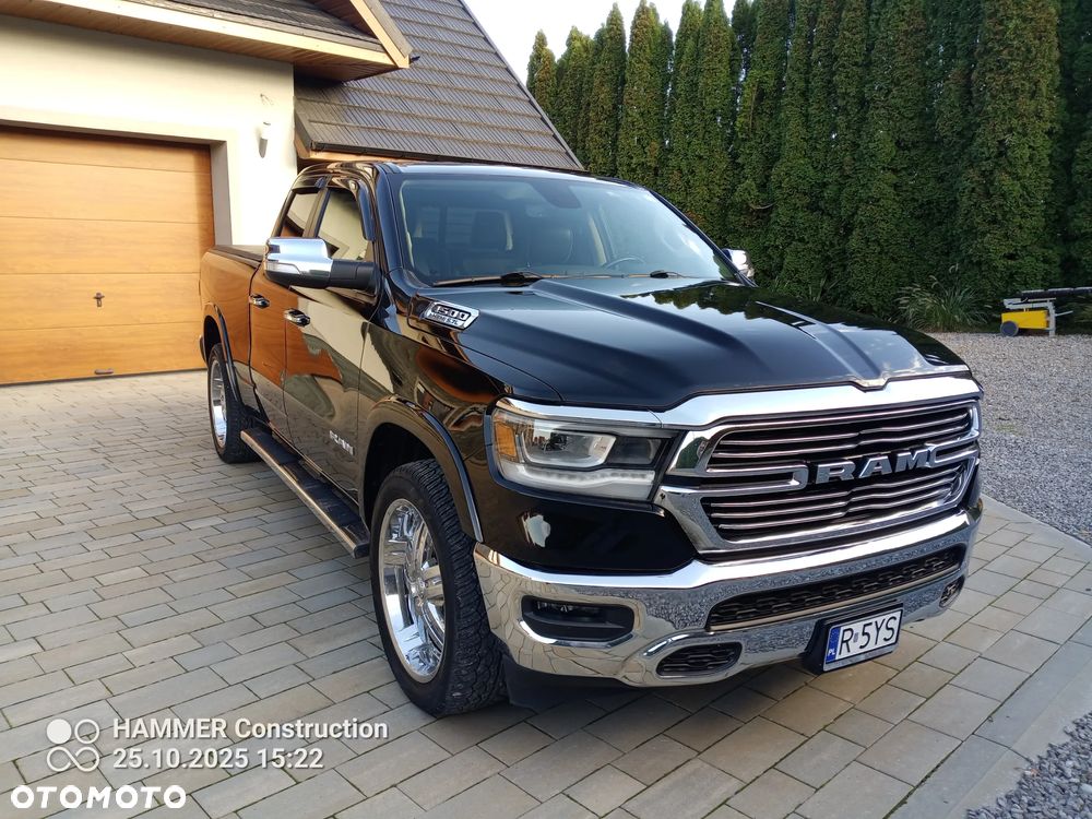 RAM 1500 Quad Cab Laramie - 24