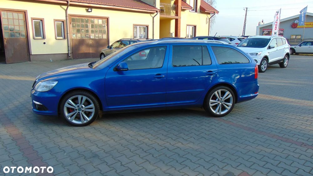 Skoda Octavia 2.0 TDI CR DPF RS - 2