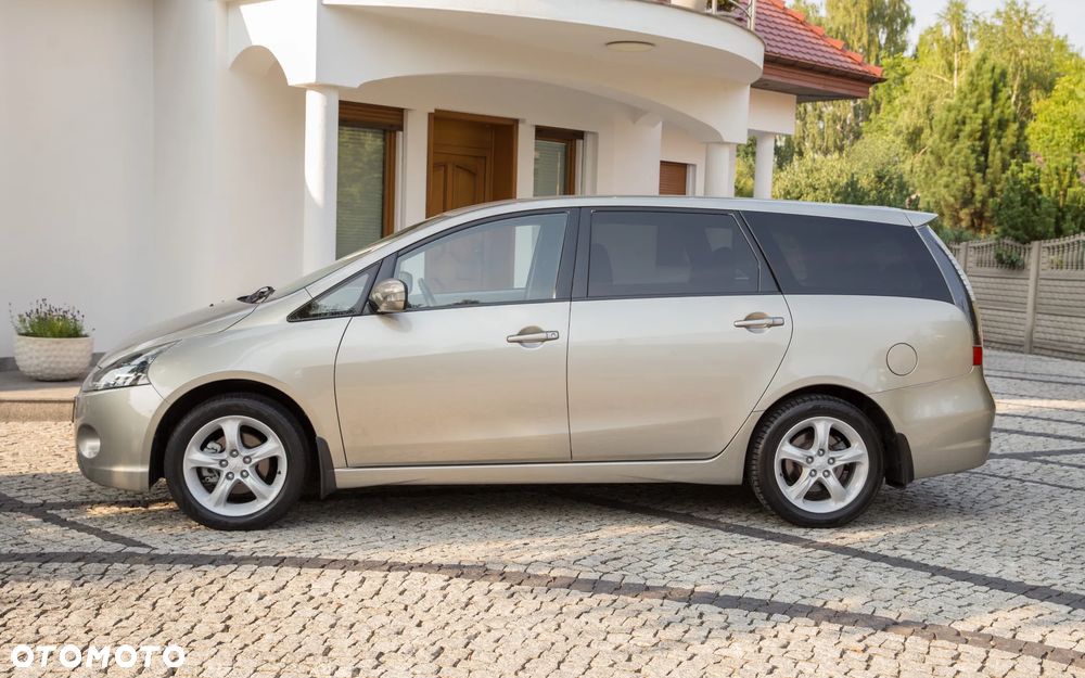 Mitsubishi Grandis 2.4 Intense - 10