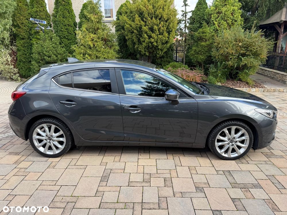 Mazda 3 - 4