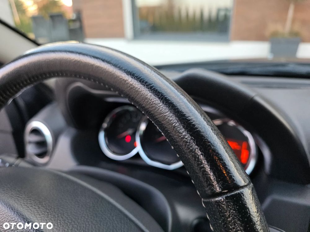 Dacia Duster SCe 115 4x2 Prestige - 30