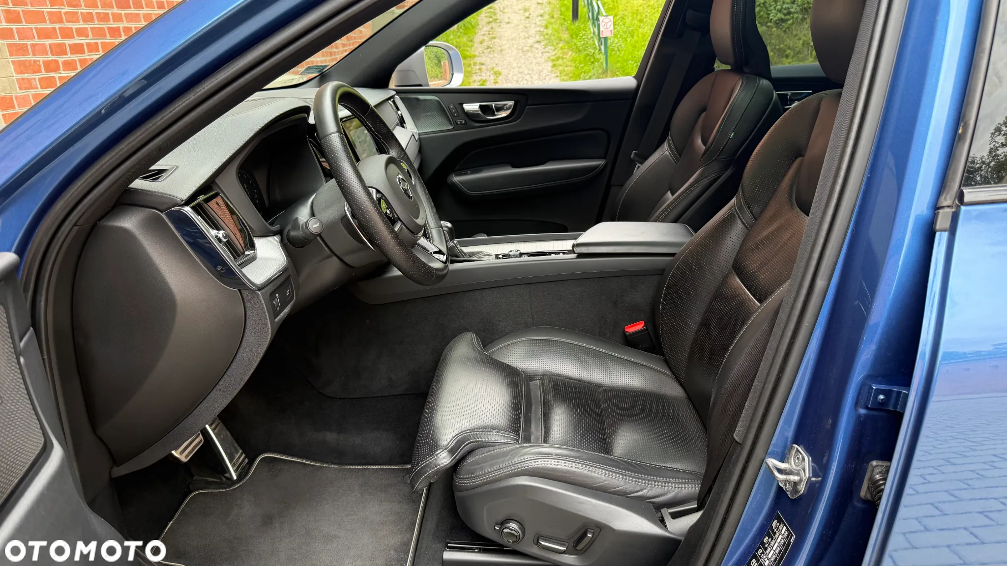 Volvo XC 60 T6 AWD R-Design - 21