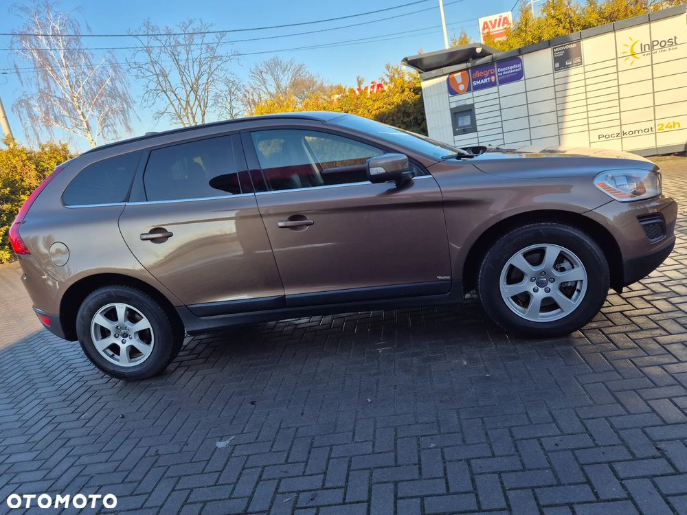 Volvo XC 60 2.4D AWD Momentum - 16
