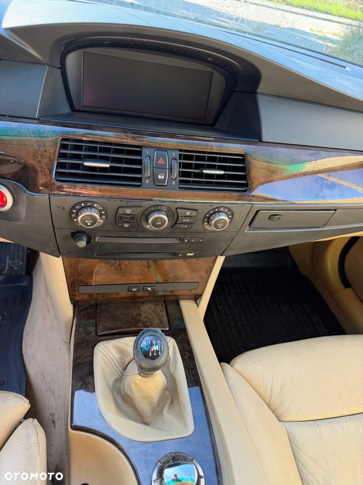 BMW Seria 5 530d - 29